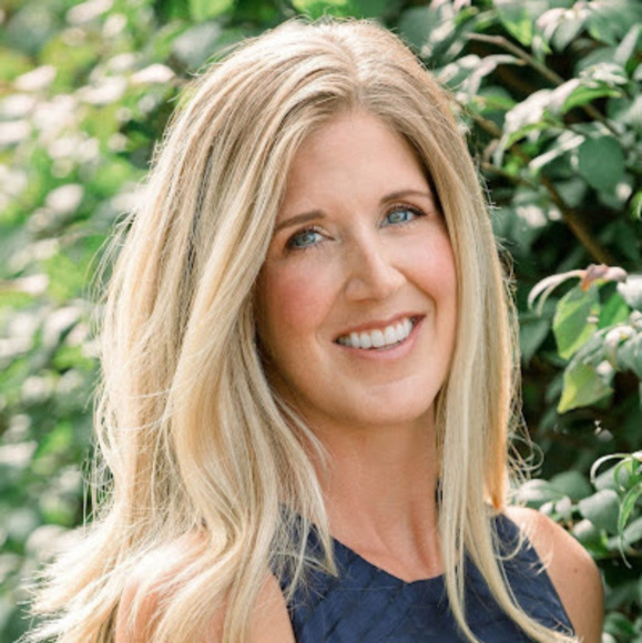 Meet your Posher, Stephanie - Picture 1 of 1